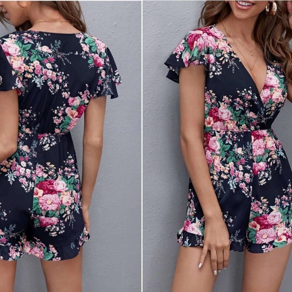 Sale🤞 NEW!  Size 4 Flutter Sleeve Romper